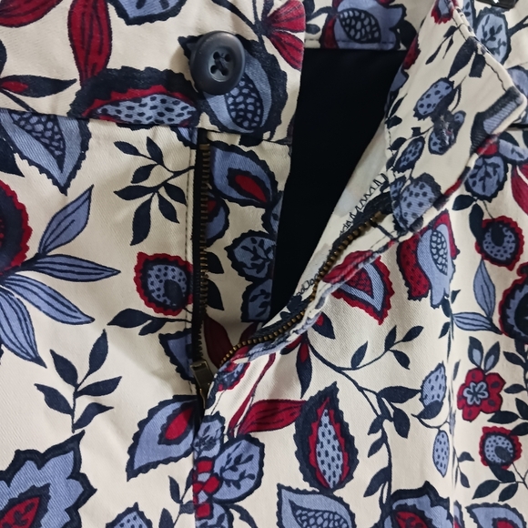 Khakis by GAP slim city floral pants - Picture 9 of 9